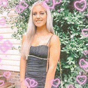 Meet your Posher, Lauren